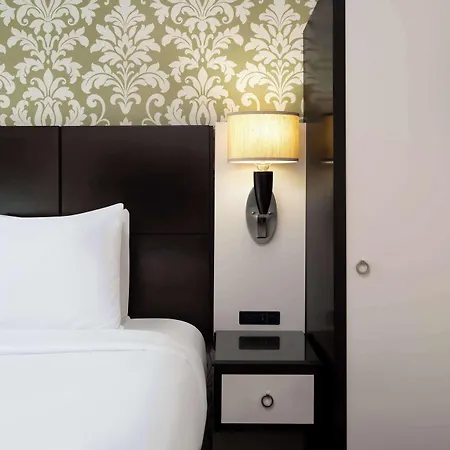 Western Premier Herald Square 3*