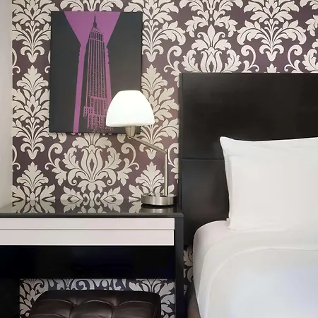 Hotel Western Premier Herald Square