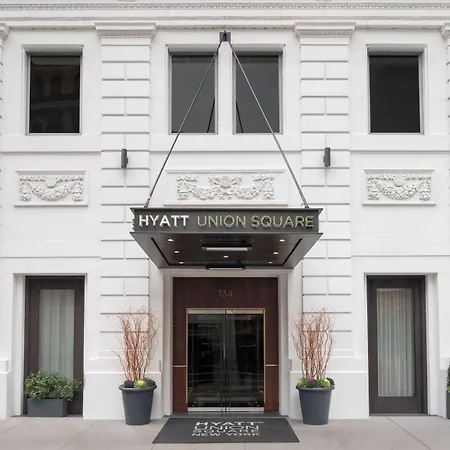 Hyatt Union Square 4*