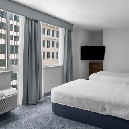 Hampton Manhattan Grand
