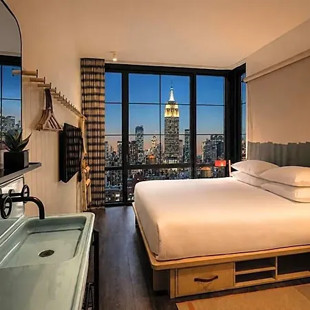 Moxy Nyc Chelsea Hotel 3*