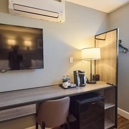 Hotel The Red Hook New York
