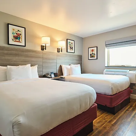 Hotel The Red Hook 3*
