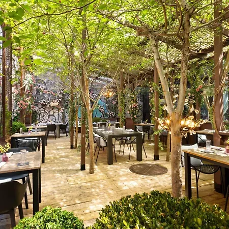 Nomo Soho 4*