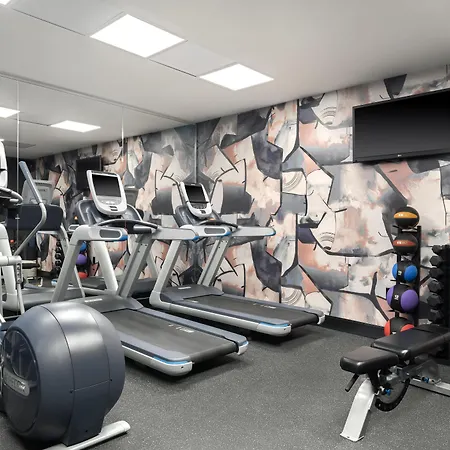 Hilton Fashion District Hotel 4*