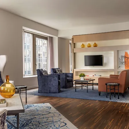 Hyatt Centric Street Hotel 4*