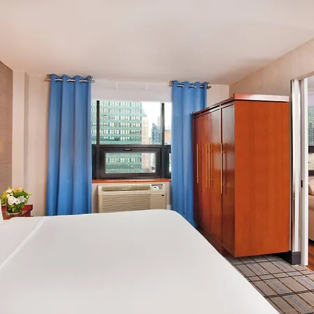Four Points By Sheraton Midtown - Times Square Hotel 4*