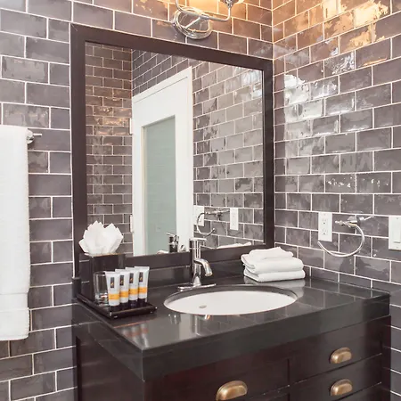 Ravel Trademark Collection By Wyndham Hotel 4*