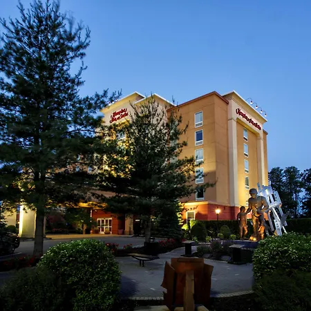 Hampton & Staten Island Hotel 3*