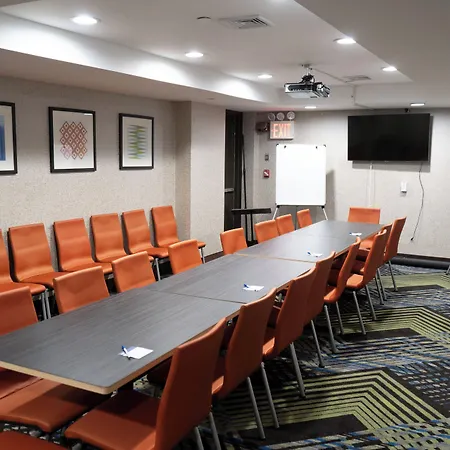 Express Maspeth By Ihg New York