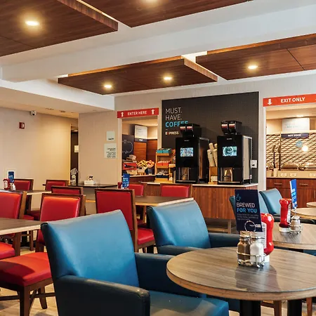 Express Maspeth By Ihg Hotel