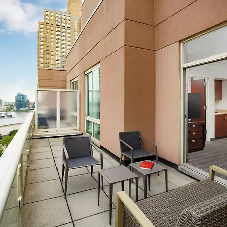 Courtyard By Marriott Manhattan Upper East Side