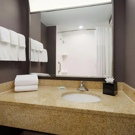 Courtyard By Marriott Manhattan Upper East Side Hotel 3*