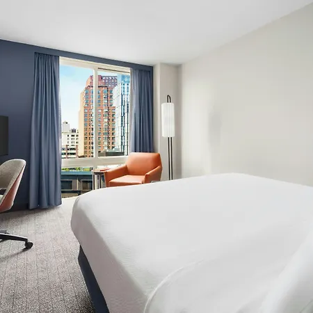 Courtyard By Marriott Manhattan Upper East Side Hotel