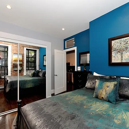 Three-bedroom West 25th Street *