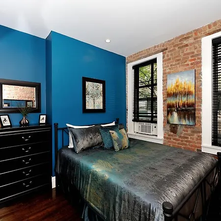 Three-bedroom West 25th Street