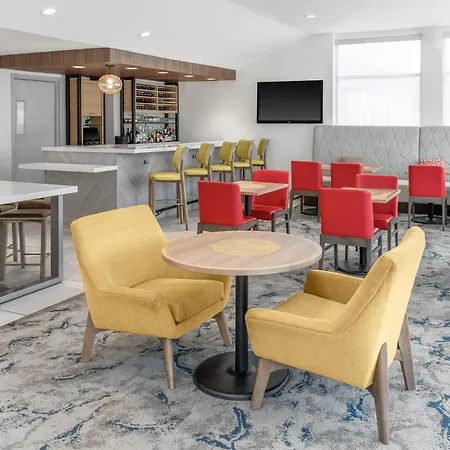 Hilton Garden Queens Jfk Hotel 3*