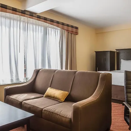 Comfort & Laguardia Airport Hotel 4*