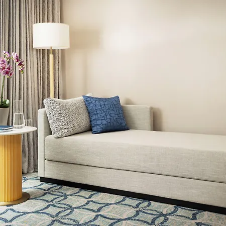 Millennium Premier Times Square Hotel 4*