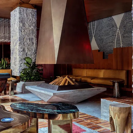 Hotel Sixty Soho 4*