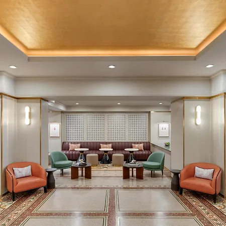 Martinique On Broadway, Curio Collection By Hilton 4*