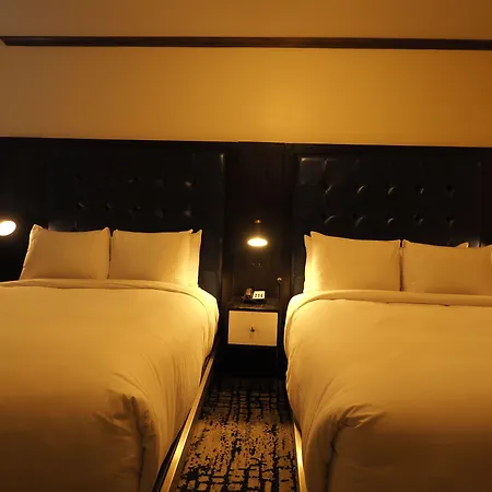 Night Broadway 3*