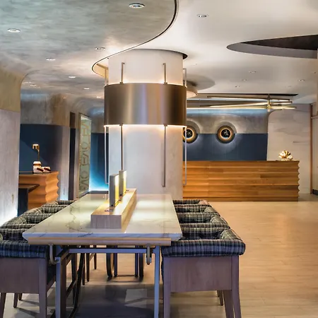 Dream Midtown, By Hyatt Hotel 4*