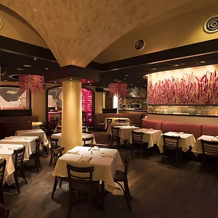 Hotel Dream Midtown, By Hyatt 4*