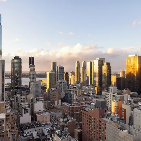 New Yorker By Lotte Hotel 4*
