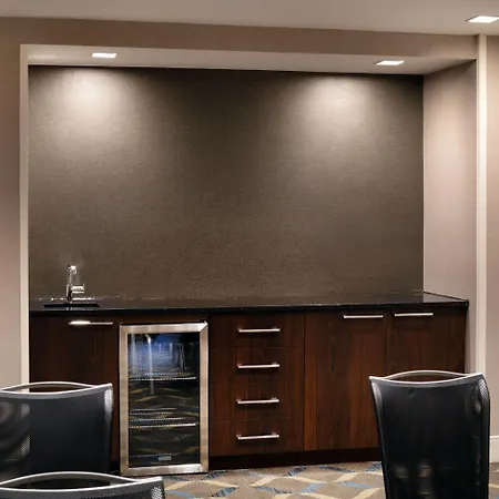 By Marriott Manhattan/ Midtown Eastside Hotel New York