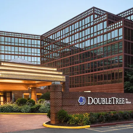 Hotel Doubletree By Hilton New York-laguardia