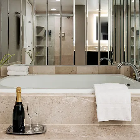 Doubletree By Hilton New York-laguardia New York