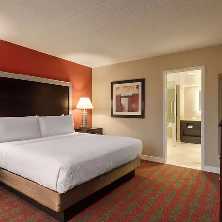 Doubletree By Hilton New York-laguardia Hotel 3*