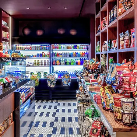 Hotel Renaissance Times Square By Marriott 4*