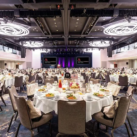 Marriott Marquis Hotel 5*