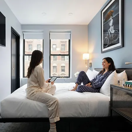 Oyo Times Square Hotel 4*