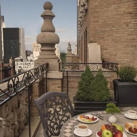 Warwick 4* New York