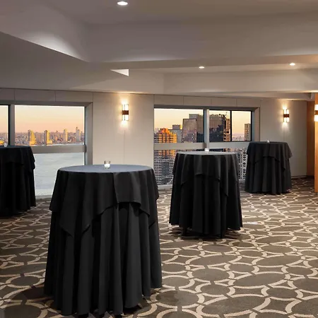 Millennium Hilton One Un Plaza