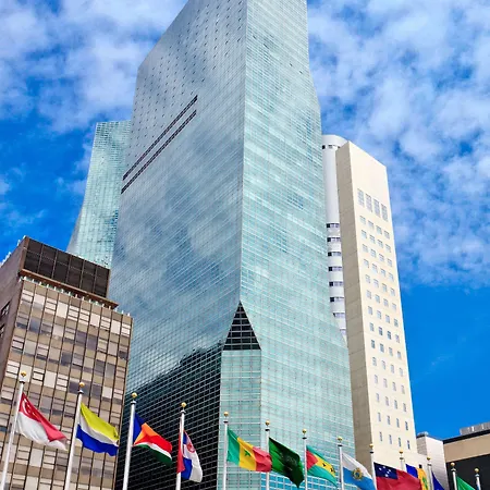 Millennium Hilton One Un Plaza 4*