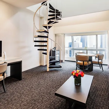 Millennium Hilton One Un Plaza Hotel 4*