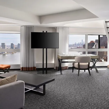 Millennium Hilton One Un Plaza