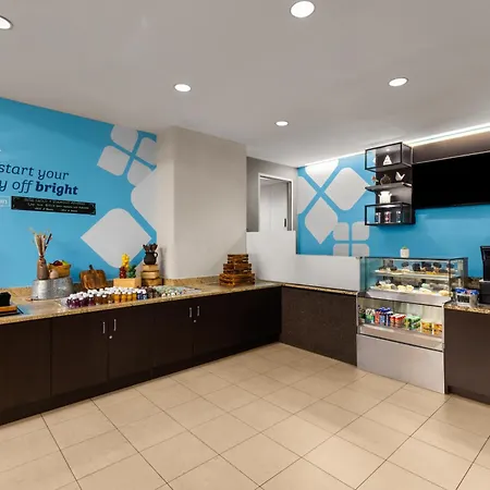 Hilton Garden West 35th Street Hotel 3*