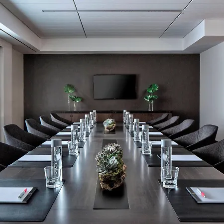 Laguardia Airport Marriott 4* New York