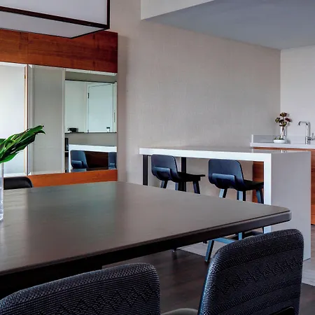 Laguardia Airport Marriott Hotel New York