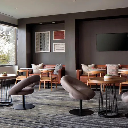 Laguardia Airport Marriott Hotel