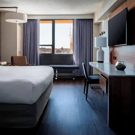 Laguardia Airport Marriott Hotel
