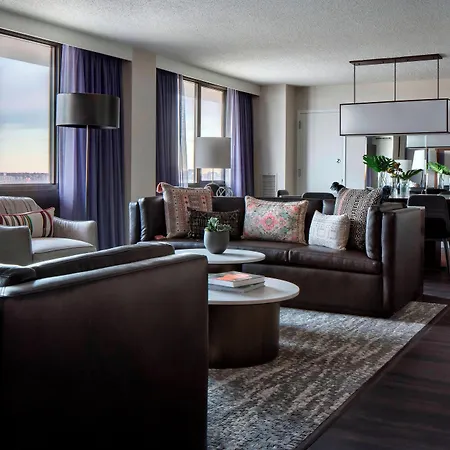 Laguardia Airport Marriott New York