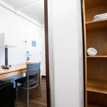 West Side Ymca Hostel *
