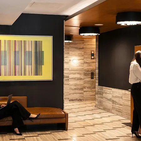 The Jewel Hotel, Hotel