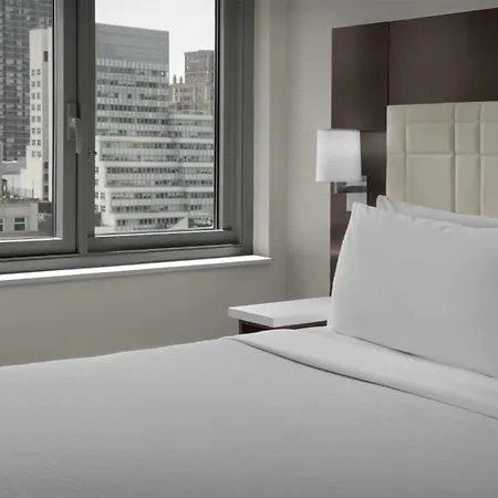 Hotel Newly Renovated Embassy By Hilton Manhattan Times Square 4*